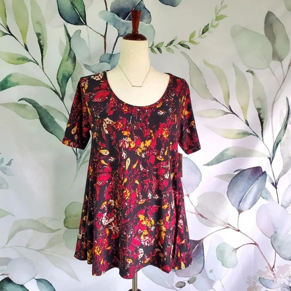 LULAROE | Perfect T in Dark Floral sz XS - Picture 1 of 6
